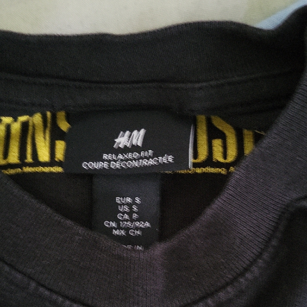 H&M Black Guns N' Roses Long Sleeve Tee - Picture 2 of 3
